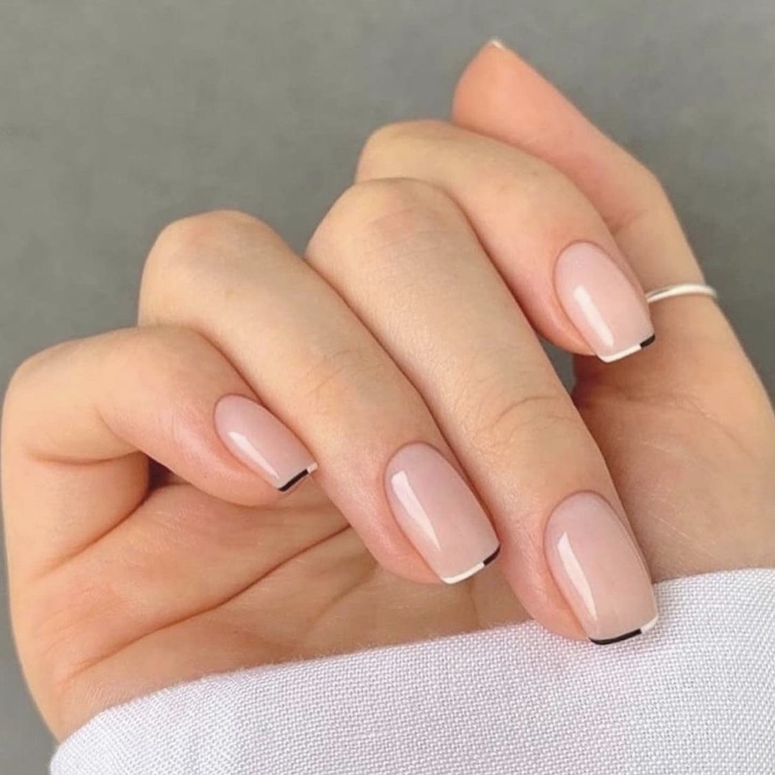 Finesse-to-Success-Best-Nail-Ideas-That-are-Appropriate-to-Wear-for-Work-French-Silver-2