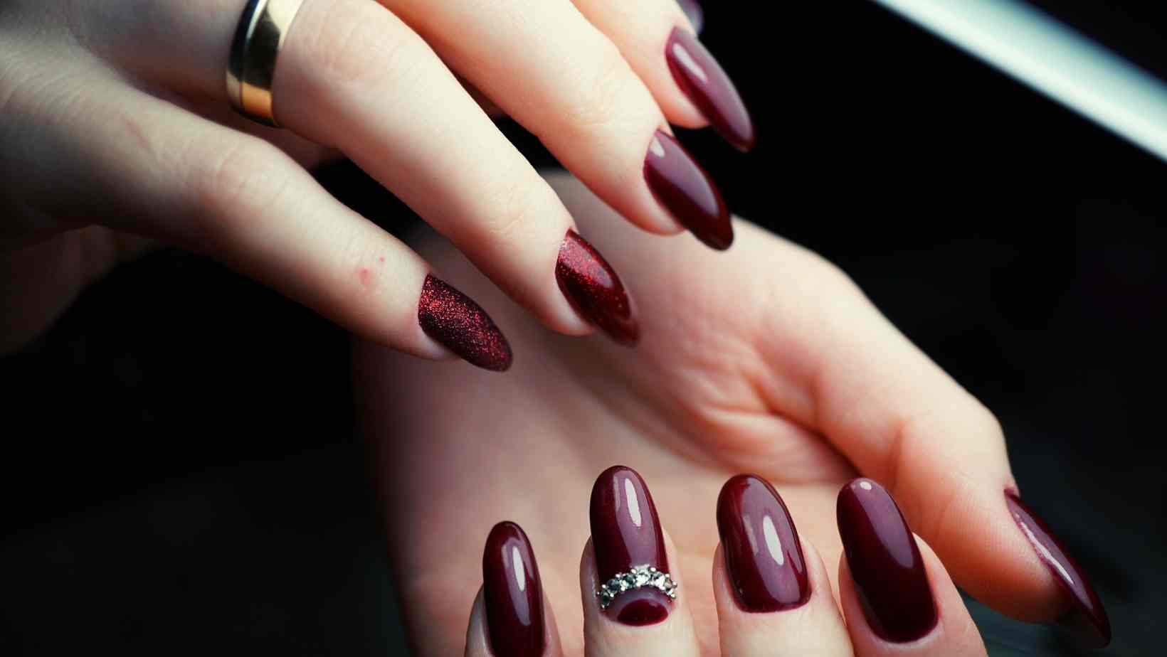 Nail-Manicure